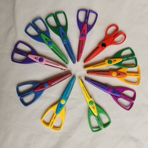 Craft Scissors Set of 12 Zig Zag Design Scrapbooking - Picture 3 of 8